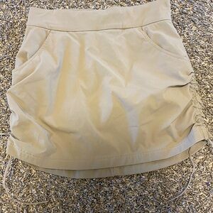 Columbia Khaki/Tan Athletic Skort with Pockets